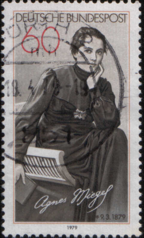 Timbre: Agnes Miegel 1879-1964, femme de lettres