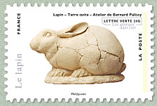 Timbre: Les animaux dans l'art - Le lapin (lapin en terre cuite
