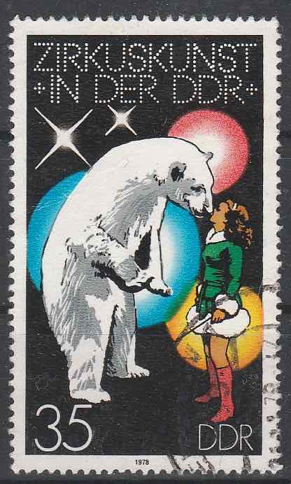 Timbre: Art du cirque en R.D.A., ours blanc