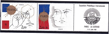 Timbre: Philexfrance 82 - Paire avec vignette &agrave; gauche